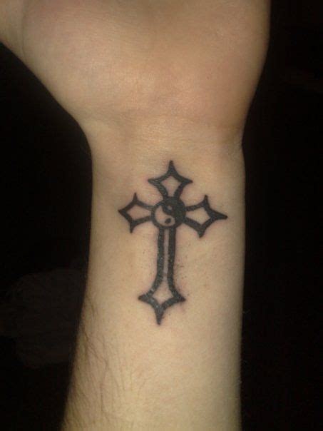 Ver más ideas sobre tatuaje de cruz, disenos de unas, diseños de tatuaje con cruz. Pin on juanitobanana