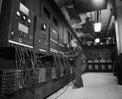 O Eniac Electrical Numerical Integrator And Computer Foi O Primeiro