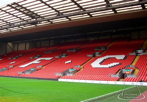 It is one of the oldest and most famous football grounds in the world. Fotos Anfield, Liverpool | Stadien | Erlebnis-Stadion.de ...