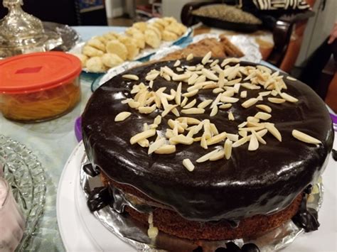 Place stick or end of spoon through center. Almond Flour Banana Cake For Passover With Chocolate Glaze