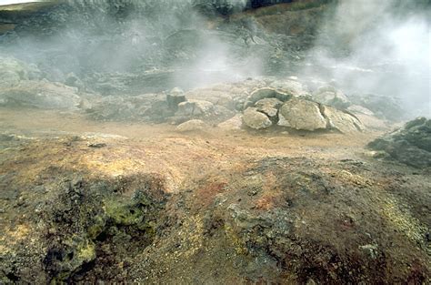 Die kohligen chondrite stellen eine besondere form der steinmeteorite bzw. Ausgasen