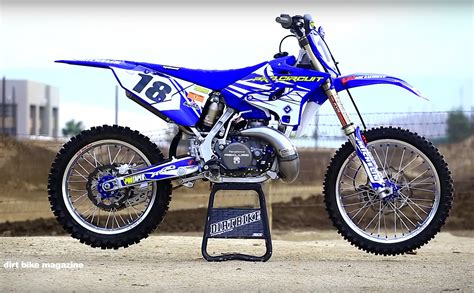 2 stroke vs 4 stroke trail offroad dirt bike. Pro Circuit Yamaha YZ250 2 Stroke ||Dirt Bike Magazine ...