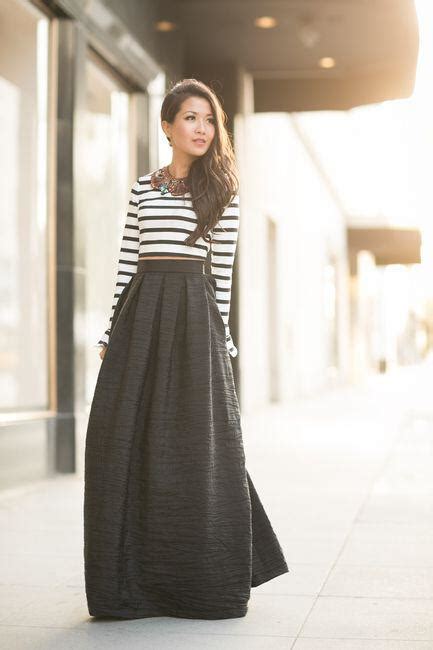 6 stylish ways to wear a maxi black skirt page 2 of 6