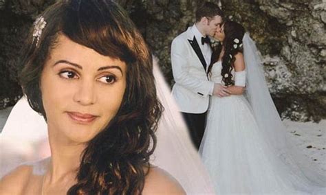 Vampire Diaries Joseph Morgan And Persia White Share Pictures From Beach Wedding Daily Mail