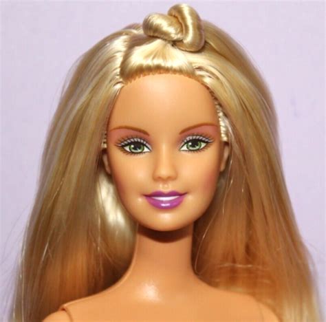 Barbie Doll Nude Platinum Blonde W Gold Streaks Green Eyes Click Knees My XXX Hot Girl