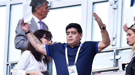 diego maradona apologizes for ripping world cup ref mark geiger sports illustrated