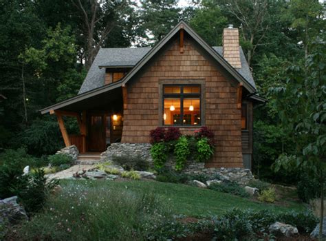 Trim and doors can be painted in matching or contrasting colors. What color is the trim paint? I love this cabin!