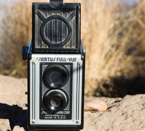 Spartus Full-Vue Box Camera - Perfect for TTV | Box camera, Vintage camera, Camera