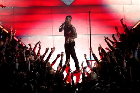 Maroon 5 Super Bowl Halftime Show Photos 2019 Popsugar Entertainment