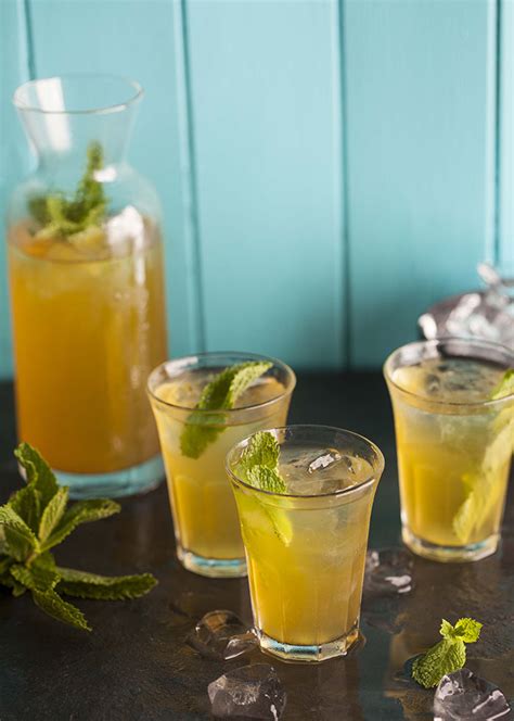 Chamomile Iced Tea With Apple And Passion Fruit Drizzle And Dip