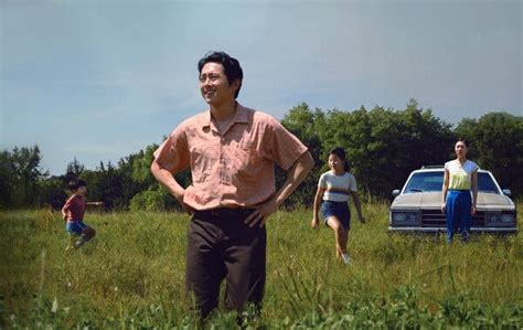 En iyi yönetmen ödülünü kazanan chloé zhao, altın küre kazanan asya kökenli ilk kadın olarak tarihe geçti. How to Stream This Year's Oscar Hopefuls - The New York Times