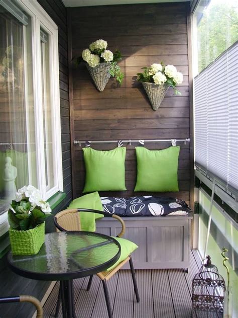 Quickly liven up a space with greenery. 5 Clever Ways to Beautify Your Apartment Balcony | Small ...