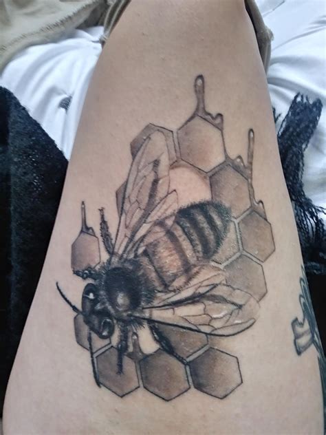 Almost Fully Healed Honey Bee Honey Bee Tattoo Back Tattoos For Guys
