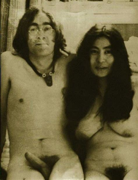Yoko Ono nude pics página 1