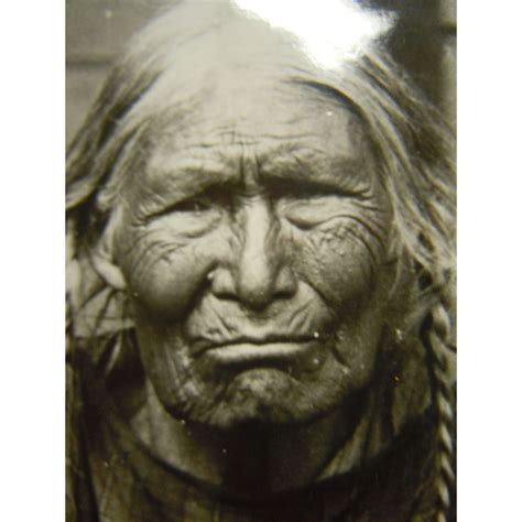 Black & White Native American Indian Old Women | Native american indians, Native american ...