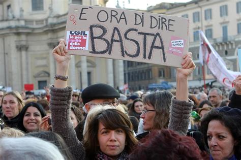 manifestazione se non ora quando per la dignita e i diritti della donne liberetà