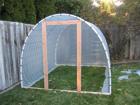 Diy Ploy Greenhouse Made With Cattle Panels Build A Greenhouse