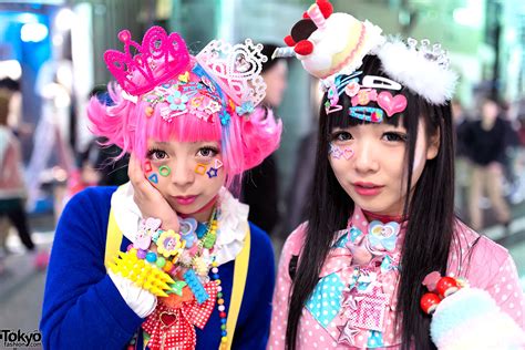 Harajuku Decora Girls W Tiaras Hello Kitty Care Bears And 6dokidoki