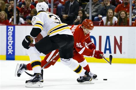 Red Wings Vs Bruins Game Time Tv Radio Live Stream