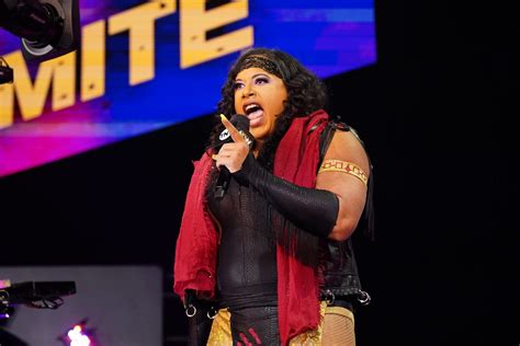 Nyla Rose On What Being Aew Womens Champ Means For Her And Trans Representation Tv Insider