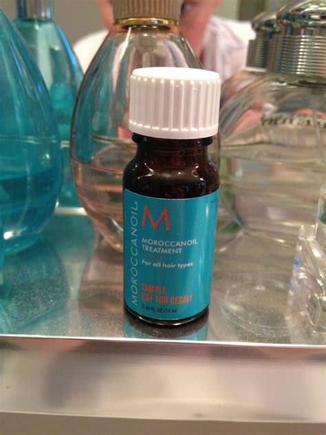 Beauty experts call it „liquid gold for its amazing benefits, so it's no wonder it has become a key ingredient in so many shampoos and othe. Makes your hair super soft | Moroccanoil treatment ...