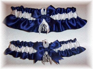 Cowboy silhouette autocad dxf, cowboy, tiere, autocad dxf, schwarz und weiß png. Handmade Wedding Garter Set New York Yankees by ...