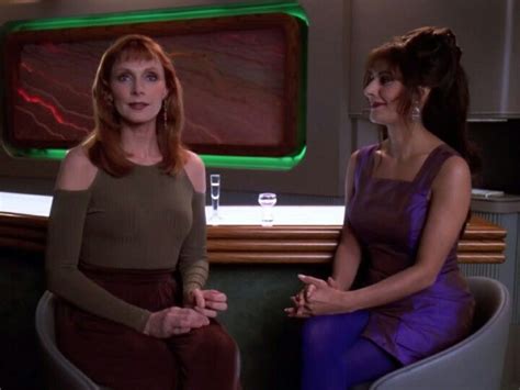 Gates Mcfadden As Beverly Crusher 😍 Und Deanna Troi Gatesmcfadden