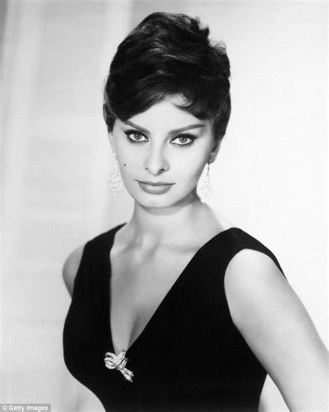 Sophia Loren 81 Stars In Dolce And Gabbana Lipstick Campaign Sophia Loren Photo Sophia Loren