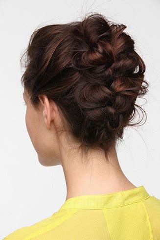 A hairstyle that has an optical illusion. 7 Easy Banana Clip Hairstyles For Every Occasion