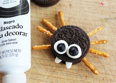 Today we check out the oreo boo! Easy Sandwich Cookie Spiders