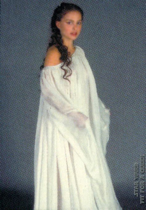 Padmé Amidala Attack Of The Clones Coruscant Night Gown Rebel