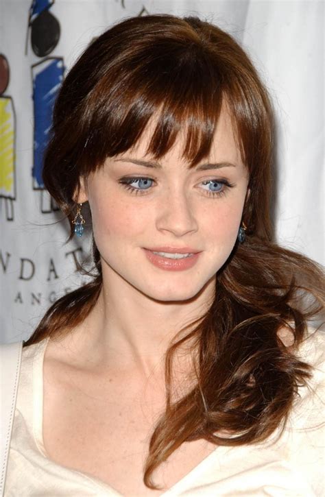 Soft Classic Alexis Bledel Alexis Bledel Hairstyle Messy Hairstyles