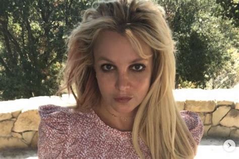 Britney Spears Partilha Novas Imagens Em Topless
