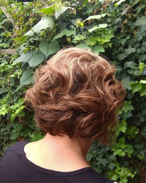 Mother Of The Bride Hairstyles 26 Elegant Looks For 2020