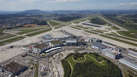 From zurich airport to zurich city center: Runway Safety - Flughafen Zuerich