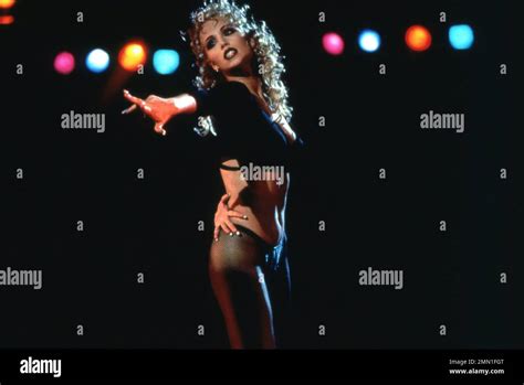 ELIZABETH BERKLEY En SHOWGIRLS 1995 Director PAUL VERHOEVEN Guion Joe