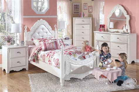 Keep in mind the material when you're looking for this piece of children's furniture. Children's Bedroom Suites and Sets | Desert Design Furniture