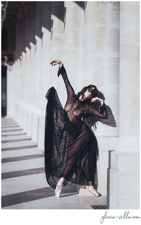Boudoir Photoshoot In Paris With The Ballerina