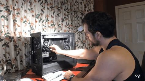 Henry Cavill Builds Pc With His Bare Hands In Strangely Soothing Video