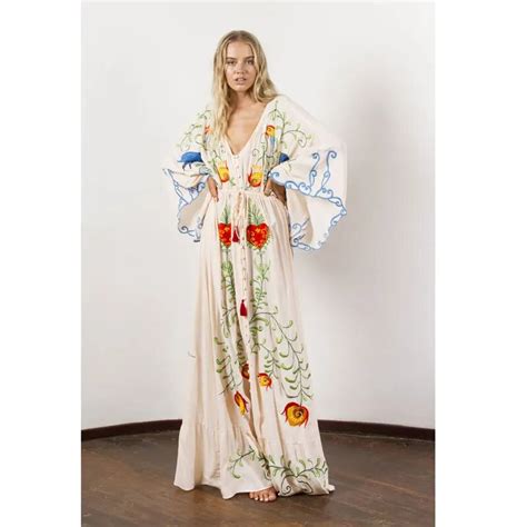 2018 Summer Bohemian Embroidery Hollow Out Holiday Maxi Dress V Neck