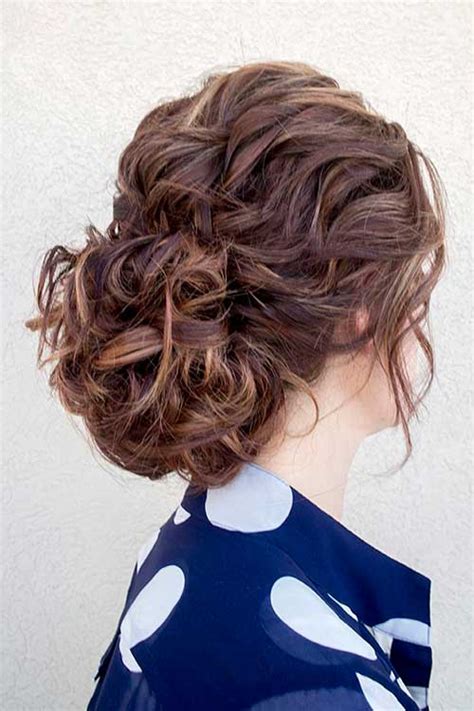 49 Elegant Prom Hairstyles For Curly Hair Women Hairstylo