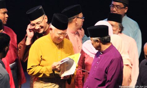 Asal usul nama malaysia buku. Najib lancar buku 'Asal usul Melayu'