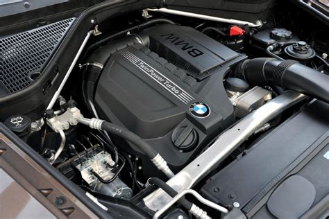 Most of the time the dealer will even wash the car before you. Where is the oil filter in 2012 X5 35i engine. - Xoutpost.com