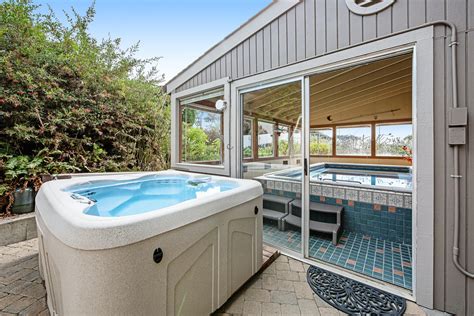 Dog Friendly Beach House With Private Hot Tub Indoor Pool Wifi