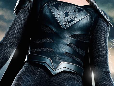 Heres Your First Look At Reigns Villainous Look On Supergirl