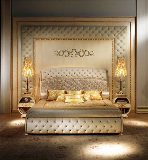 25 Glamorously Gorgeous Gold Bedroom Decor Ideas That Will Stun You