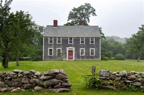 What Are American Colonial Style Homes