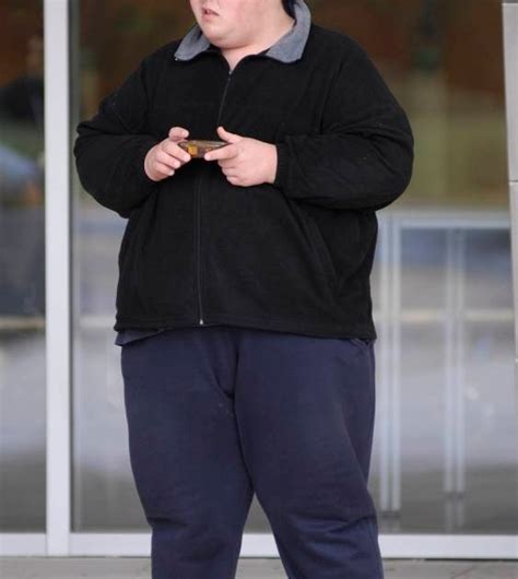 Liam Johnston Britains Most Obese Man Dies Aged 22 Metro News