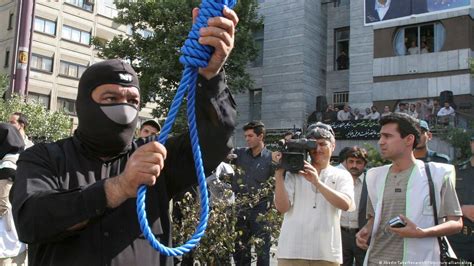 Iran Carries Out First Known Execution Amid Ongoing Protests Dw 12082022