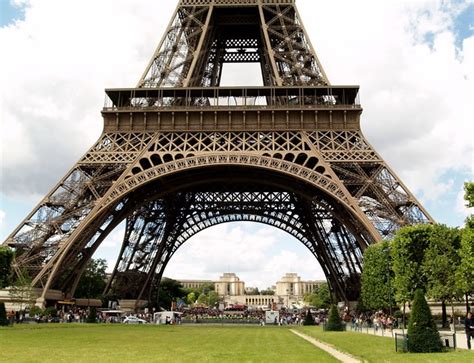 Base Of The Eiffel Tower Ashley Zakem Flickr